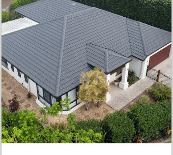 Roof painting in Logan